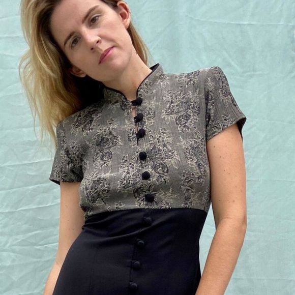 80s Mock-neck Two Toned Dress size 9/10.                  ♥️🤍$8 with any bundle - Picture 7 of 8